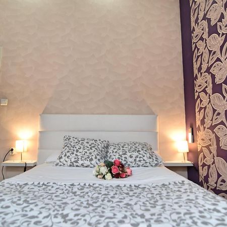 Apartamentos Marques De La Merced Málaga Esterno foto