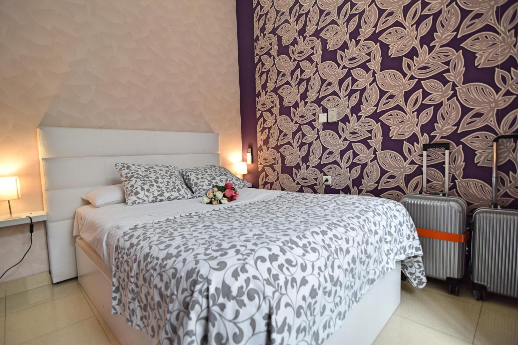 Apartamentos Marques De La Merced Málaga Esterno foto